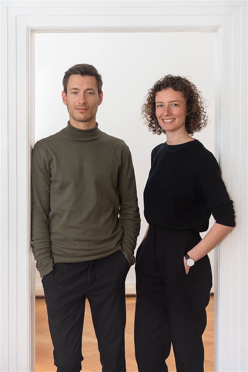 Eric Lenz und Teresa Hemmelmann von alinea architektur in einem Altbau auf der Insel Lindau